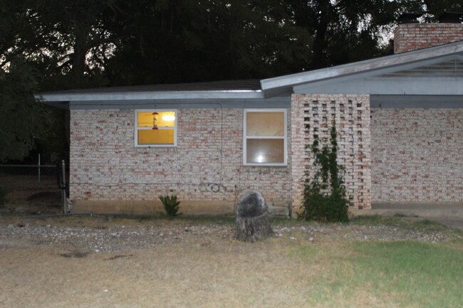 3 BEDROOM DUPLEX, BISD - 3 BEDROOM DUPLEX, BISD House