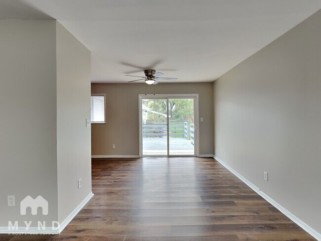 Photo - 2911 N Gresham Rd