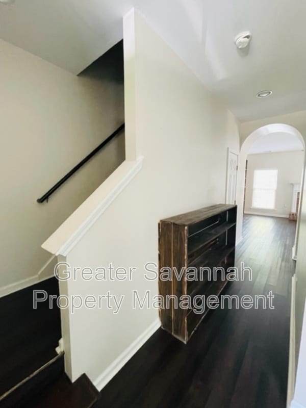 Photo - 209 Foxbury Square