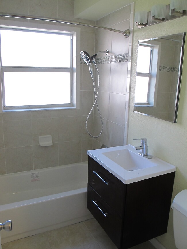 Photo - 407 Tyler Ave