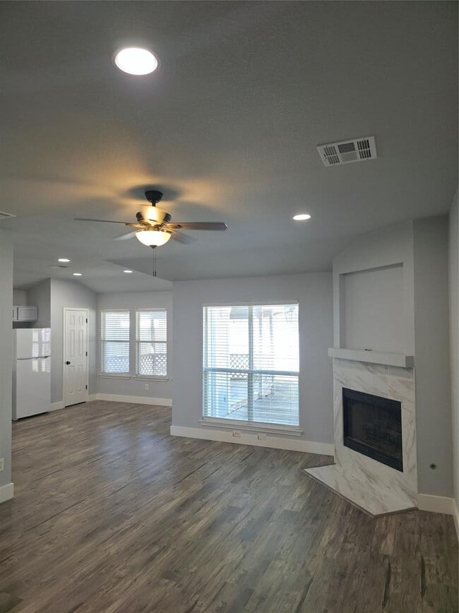 Photo - 102 Meadowlark Cir