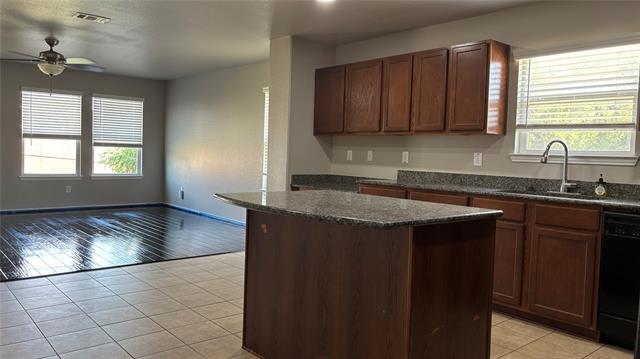 Photo - 700 Swan Dr