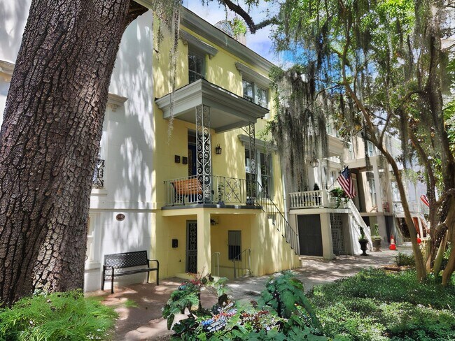 Photo - 114 E Jones St Unidad Apt B