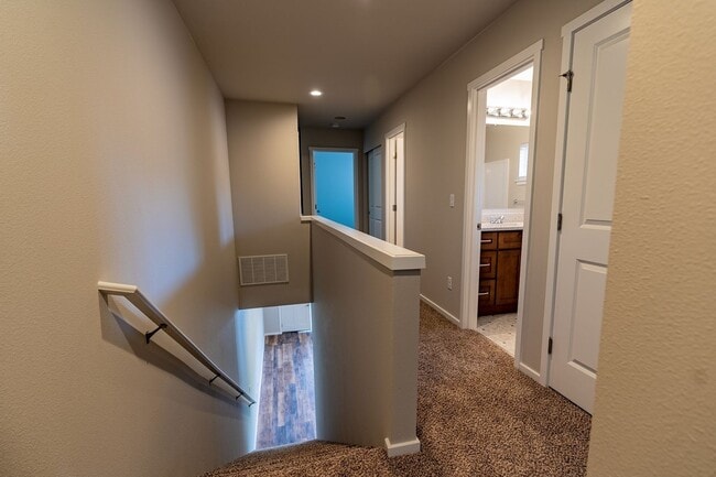 Photo - Beautiful 4 bedroom Duplex