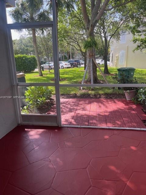 7872 Sanibel Dr