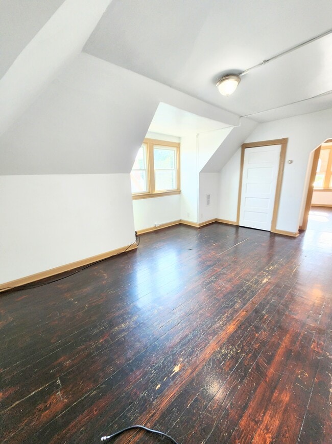 Photo - 728 N Sheridan Ave Unit 3