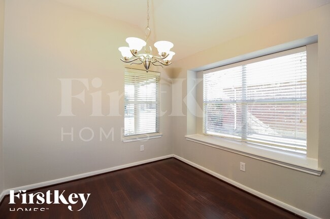 Photo - 2341 Aurora Dr