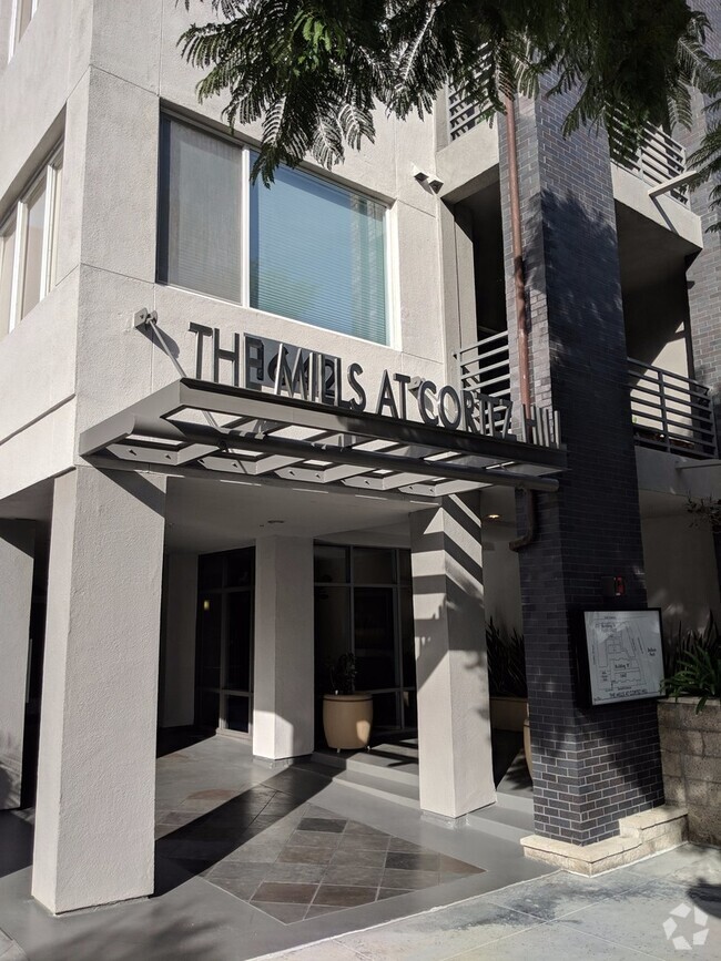 Building Photo - 2 Bed/2 Bath Condo in Downtown San Diego Unit 203