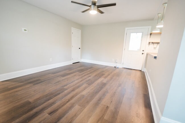 Photo - 2931 Glenwood Ave SE