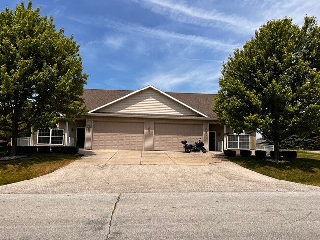 Building Photo - 4307 Kennedy Dr Rental