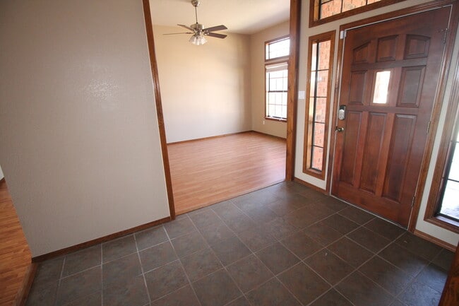 Photo - 308 Wilmington Cir