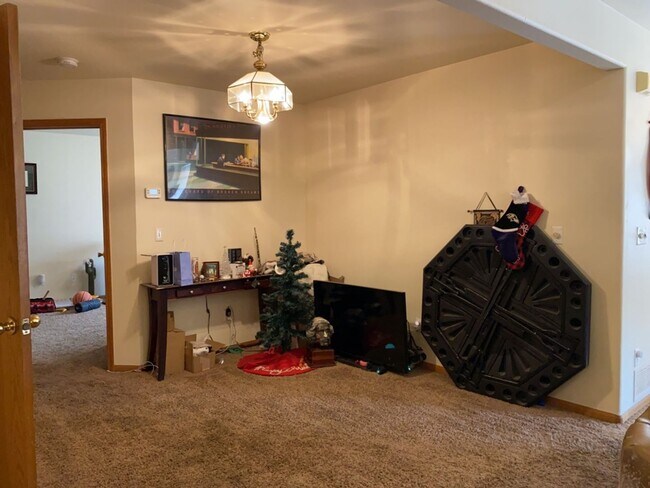 Photo - 906 Richmond Dr Unit 4