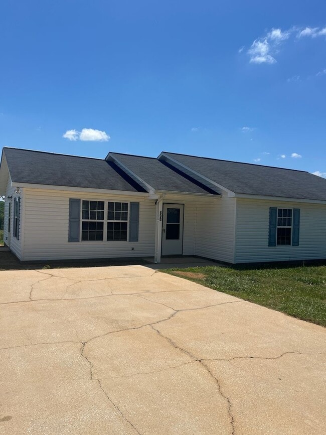 Building Photo - 490 State Rd S-42-2289