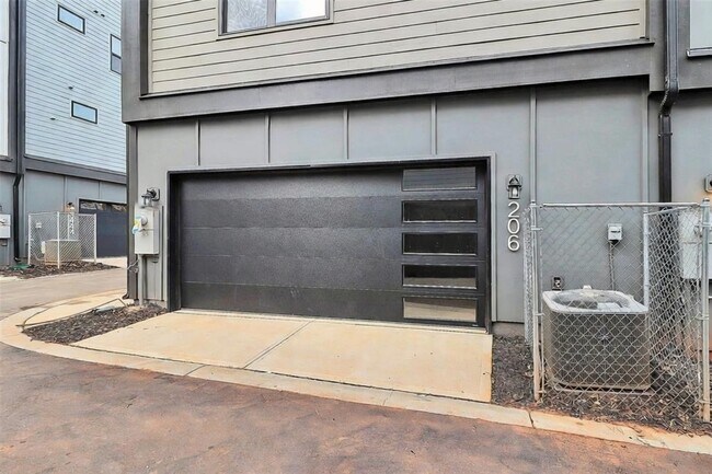 Photo - 3436 Brookshire Blvd