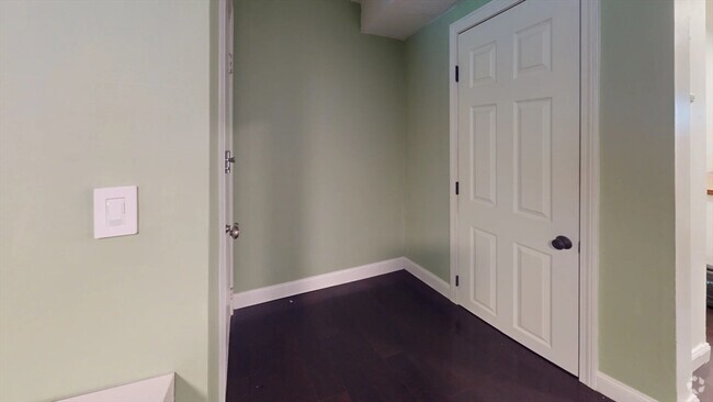 Building Photo - 31 Westgate Rd Unit 1 Rental