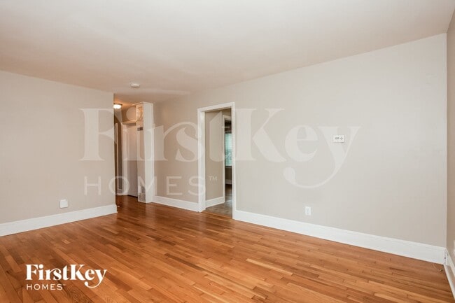 Photo - 1421 Waddell St