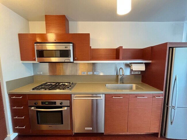 Photo - Studio w/ View - The John Ross Building - ... Unit 802