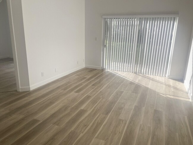 9888 Kamena Cir
