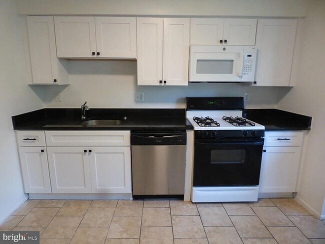 Building Photo - 802 Ivy League Ln Rental