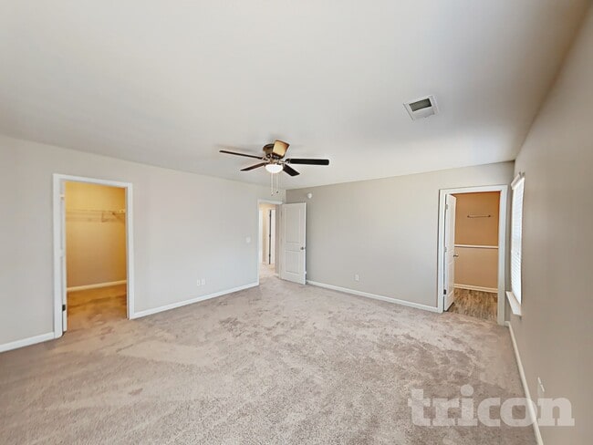 Photo - 304 Longfellows Ln