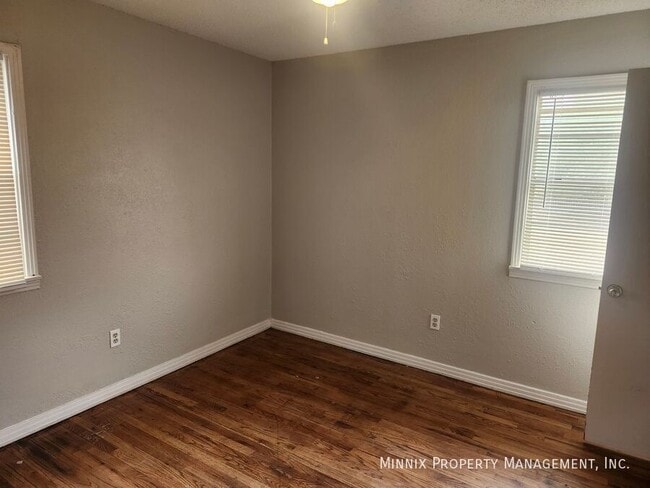 Photo - 6122 Ave. P.