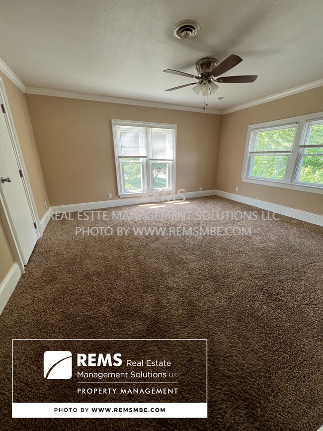 Building Photo - 222 Mill St Unit 1/2