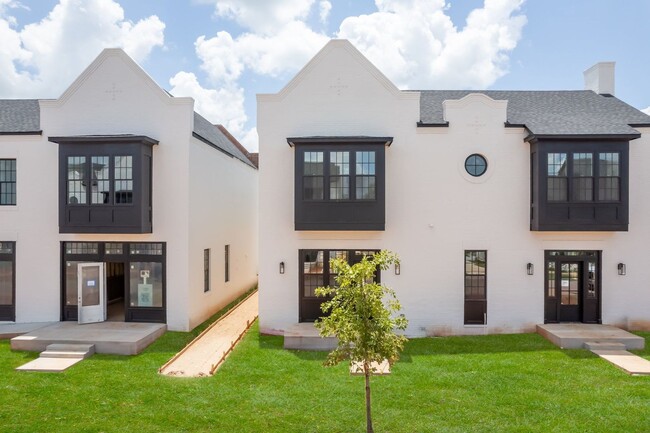 Minimalist Magic: 2-Bed Apartment Over Sel... - Minimalist Magic: 2-Bed Apartment Over Sel...