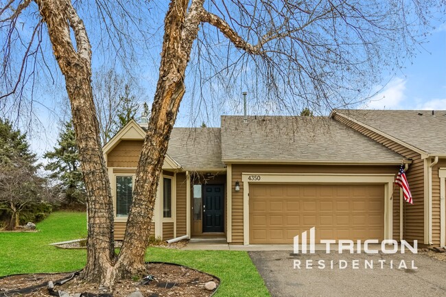 Photo - 4350 Thornhill Ln Townhome