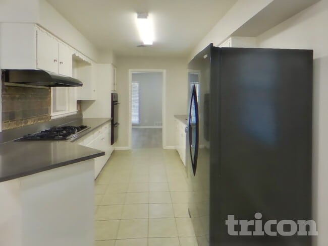 Photo - 3240 Springwood Ln