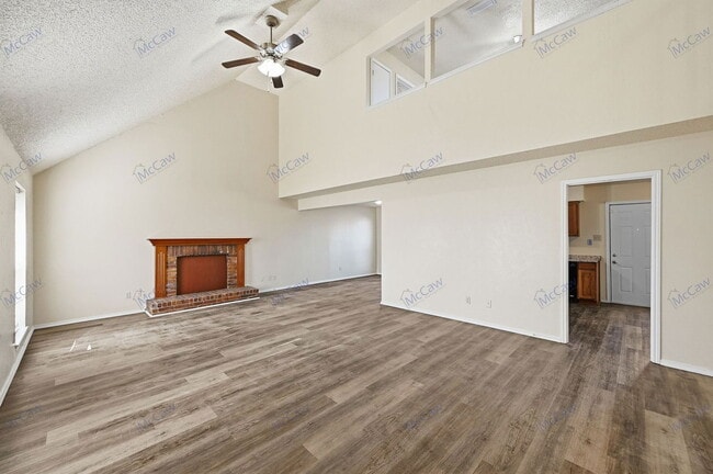 Photo - 911 Wellridge Dr