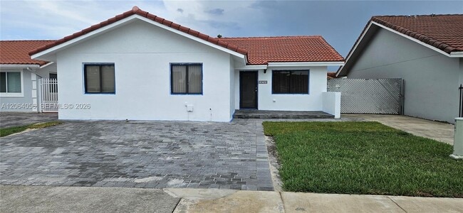 Photo - 14765 Kendale Lakes Blvd