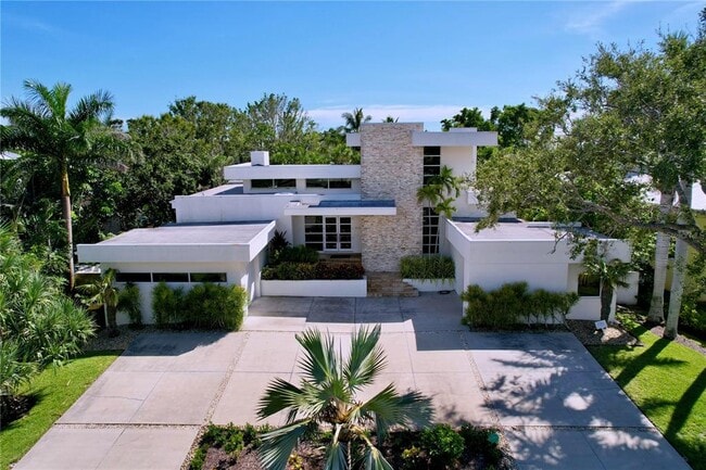 Building Photo - 1347 Harbor Dr Rental