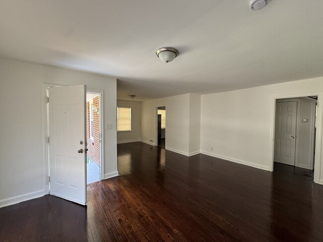 Photo - 1877 Boulderview Dr SE