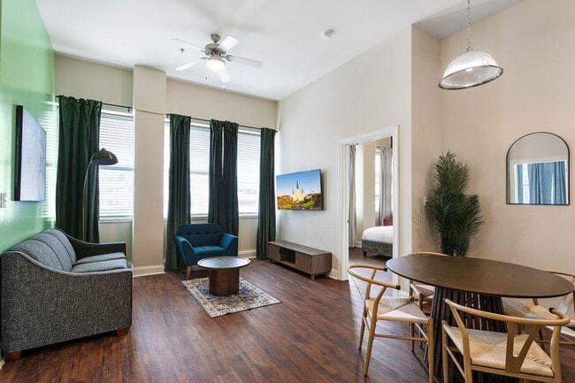 Building Photo - 925 Common St Unit ID1266319P