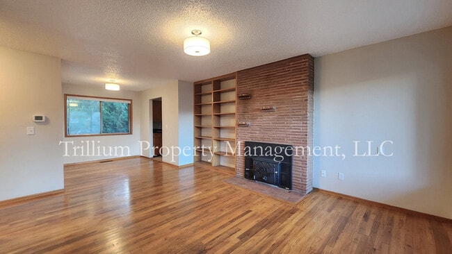 Photo - 215 SE 74th Ave