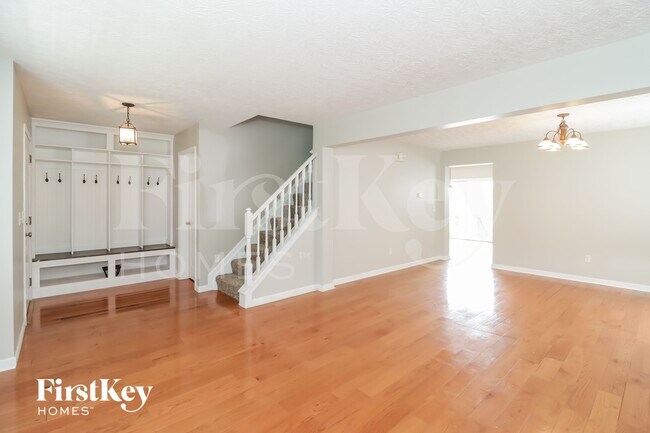 Photo - 330 Bridle Creek Dr