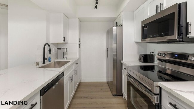 Photo - 1455 E Katie Ave Unidad P21