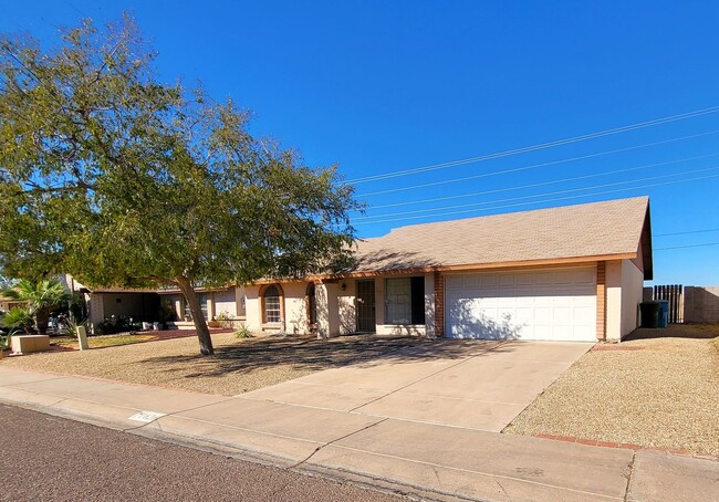 NICE FAMILY HOME IN NORTH PHOENIX! - NICE FAMILY HOME IN NORTH PHOENIX!