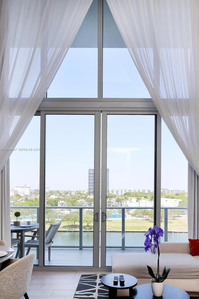 Building Photo - 4010 S Ocean Dr Unit R504