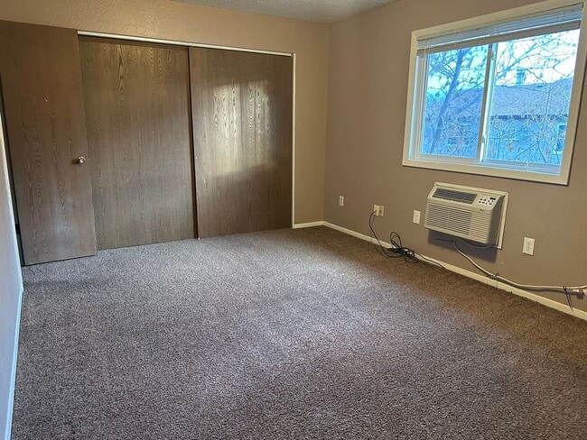 Photo - 2511 Farnum St Unidad 2511 Farnum Street #2