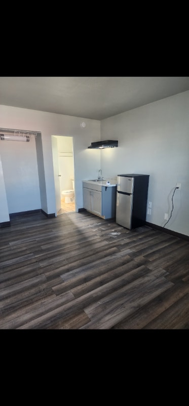 Building Photo - 316 S Pioneer Way Rental