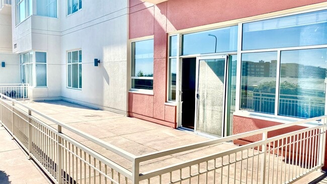 Building Photo - Fantastic 2-Bedroom with Huge Deck Unit 412