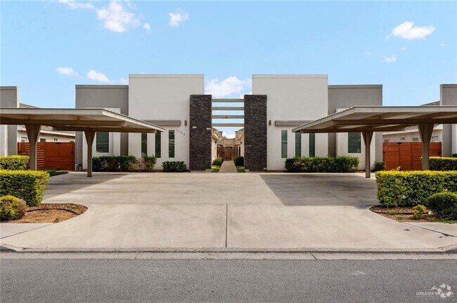Building Photo - 1705 W Garrison Dr Unit 3 Rental