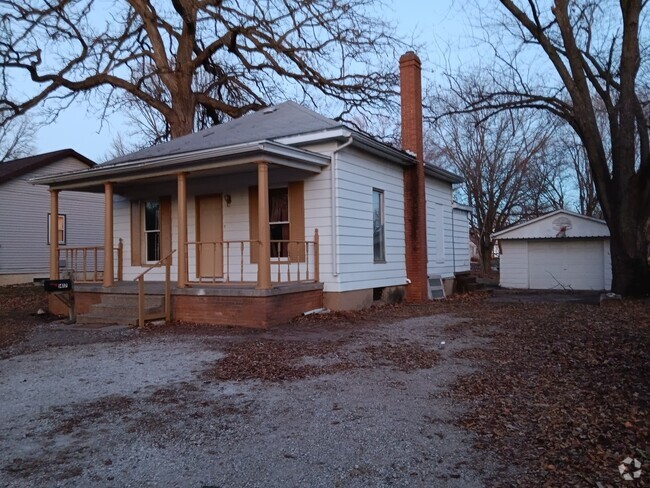 Building Photo - 1417 N Sterling St Rental