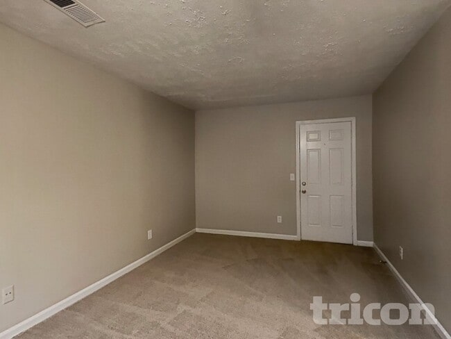 Photo - 3303 Homeward Trail