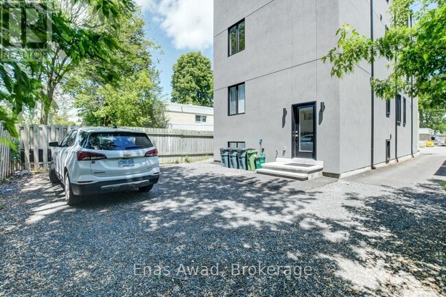 Photo - 974 Hooper St Unit B