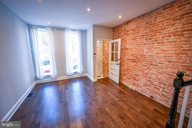 Photo - 3013 Elliott St