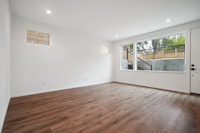 Photo - 2713 W Howe St Apartamentos Unidad B