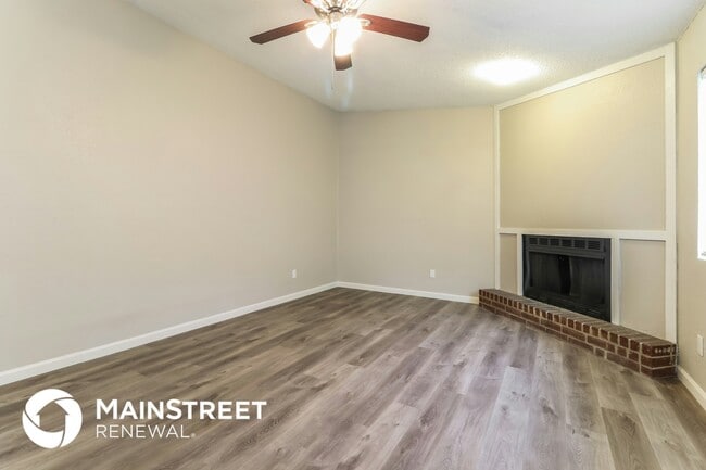 Photo - 10129 Isaac Dr