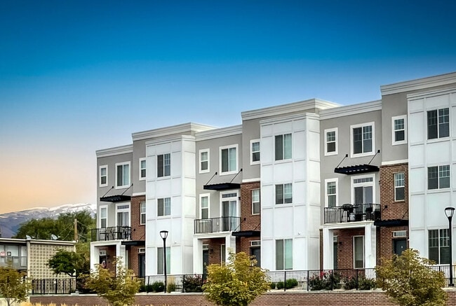 Odell Crossing - Odell Crossing Townhomes